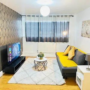 Shoreditch Central , London United Kingdom